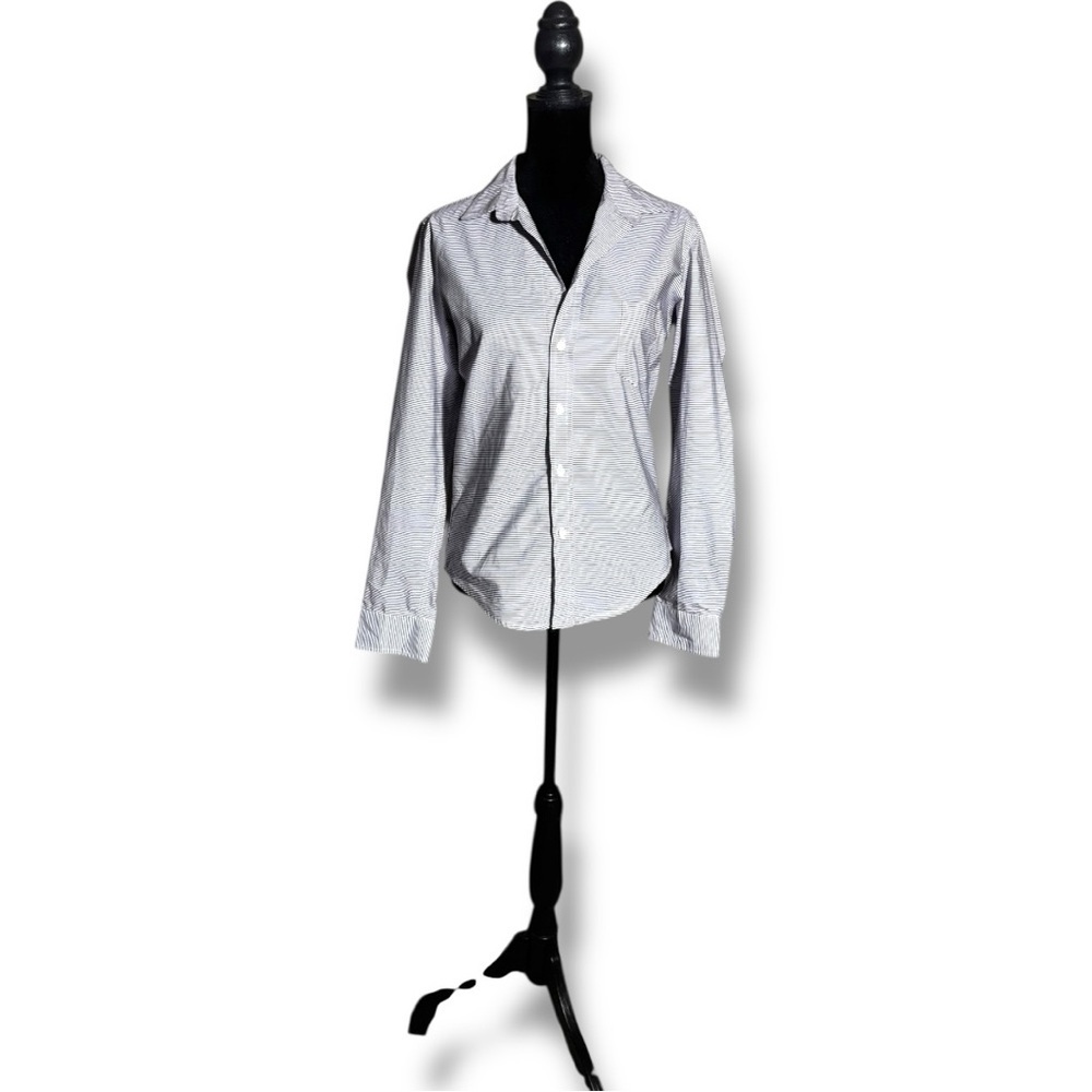 Frank & Eileen Women's Slim Fit Gray Striped Long Cuffed Sleeve Button Up Shirt - Picture 2 of 16